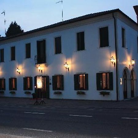 Hotel Alla Villa Fini Доло Экстерьер фото