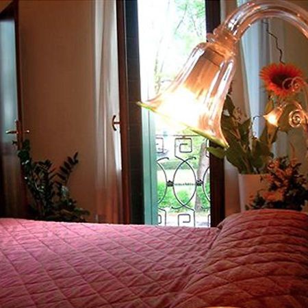 Hotel Alla Villa Fini Доло Экстерьер фото