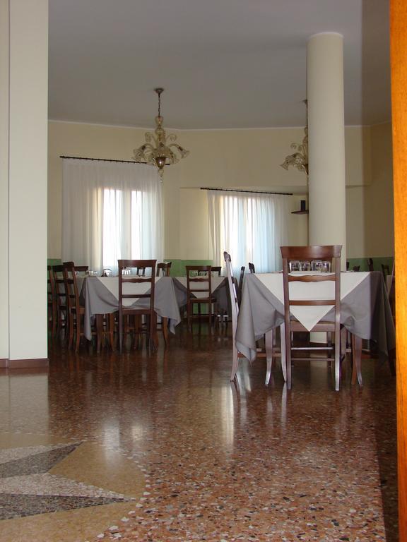 Hotel Alla Villa Fini Доло Экстерьер фото