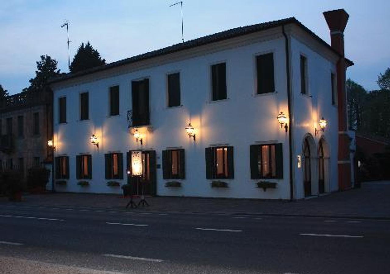 Hotel Alla Villa Fini Доло Экстерьер фото